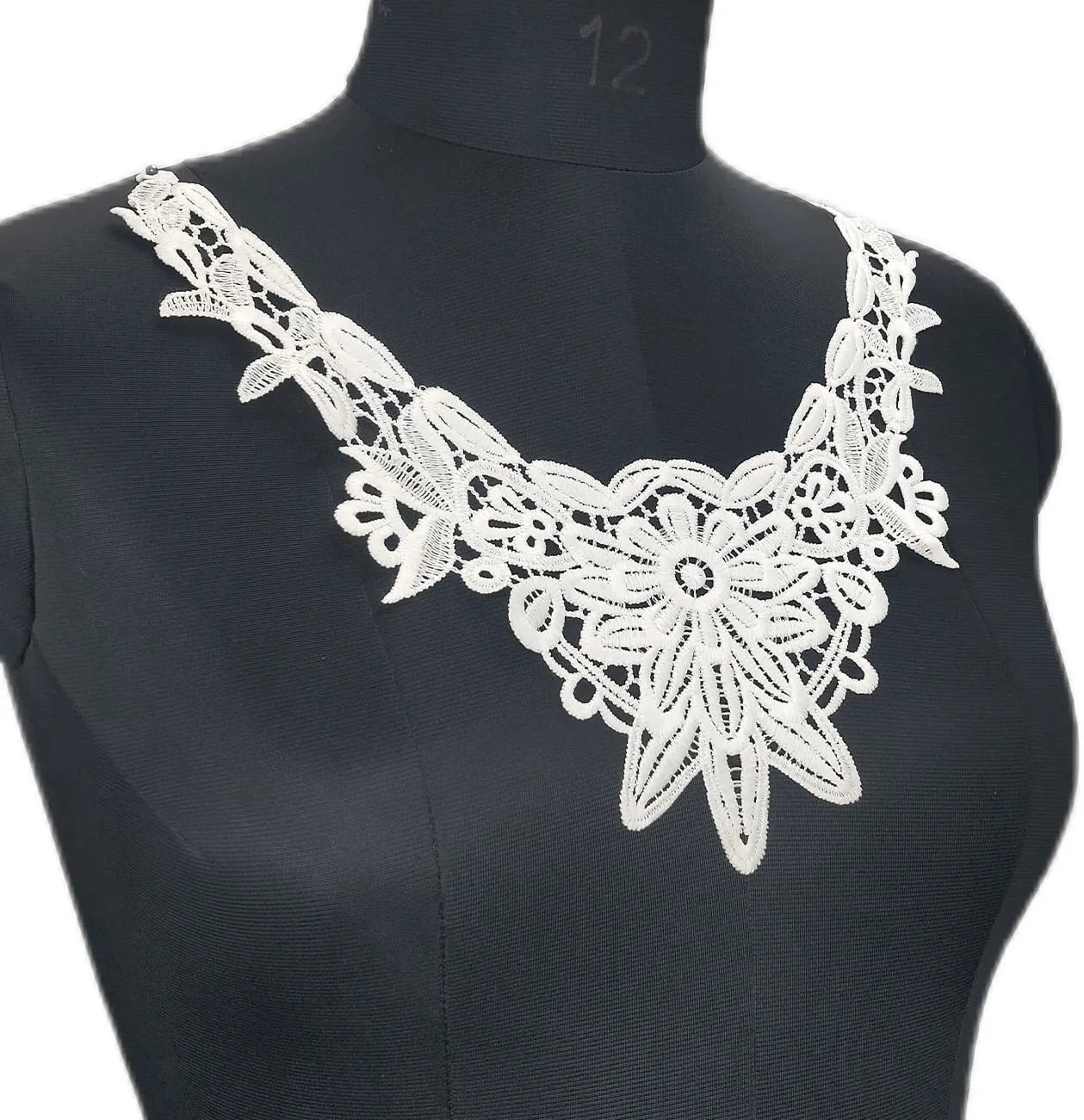 Chrysanthemum Charm Dyeable Neckline